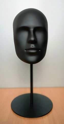Голова мужская на металлической подставке 1503 0
