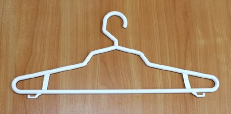 Вешалка подростковая пластмассовая с крючками 0
